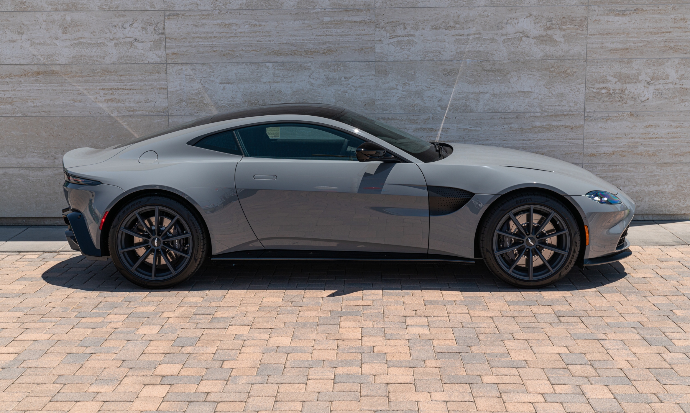 Used 2021 Aston Martin Vantage Base with VIN SCFSMGAW5MGN05846 for sale in San Diego, CA