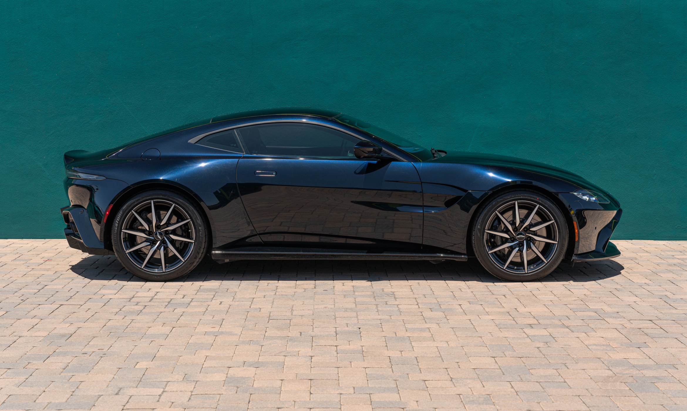 Used 2020 Aston Martin Vantage Base with VIN SCFSMGAW1LGN04126 for sale in San Diego, CA