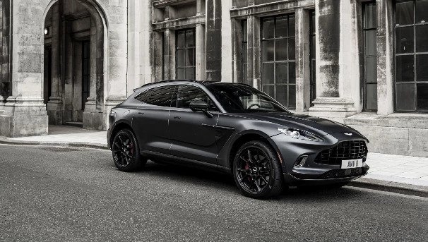 ASTON MARTIN DBX VOTED ‘BEST-DESIGNED CAR OF THE YEAR’ BY THE SUNDAY TIMES